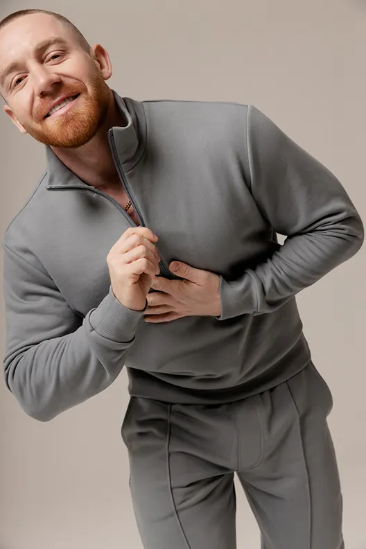 Толстовка мужская с воротником-стойкой на молнии